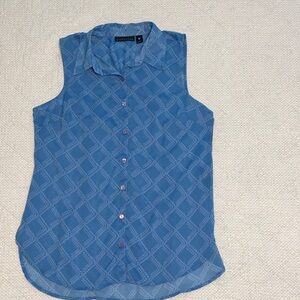 attention Blue Sleeveless Button-Down Top with Geometric Print